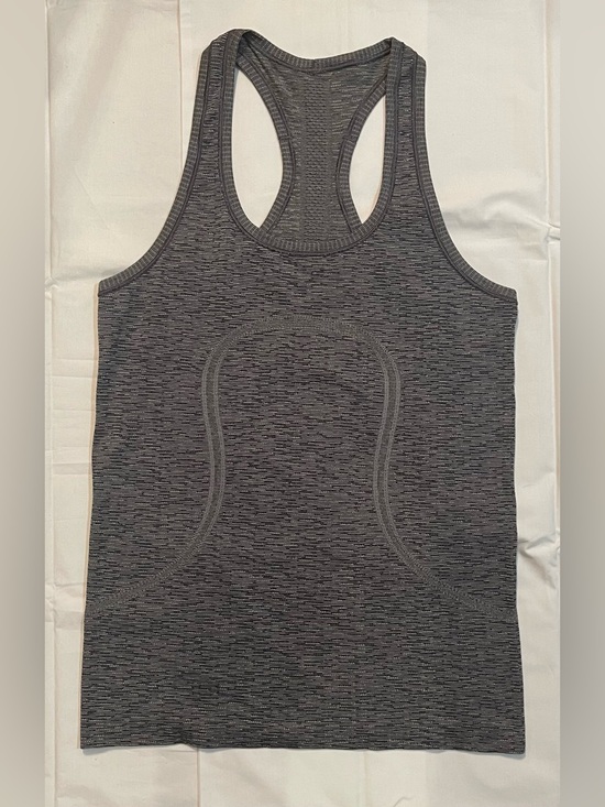 Lululemon Swiftly Tech Racerback ~size 8~ - Picture 2 of 10